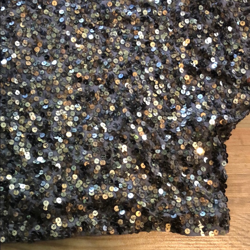 Vince Cluster Sequin Raglan Cropped Top wear 2 way - Picture 7 of 16
